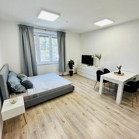 Apartment Riviera Centrum, Private Parking And Smart Check In 班斯卡-比斯特里察 外观 照片