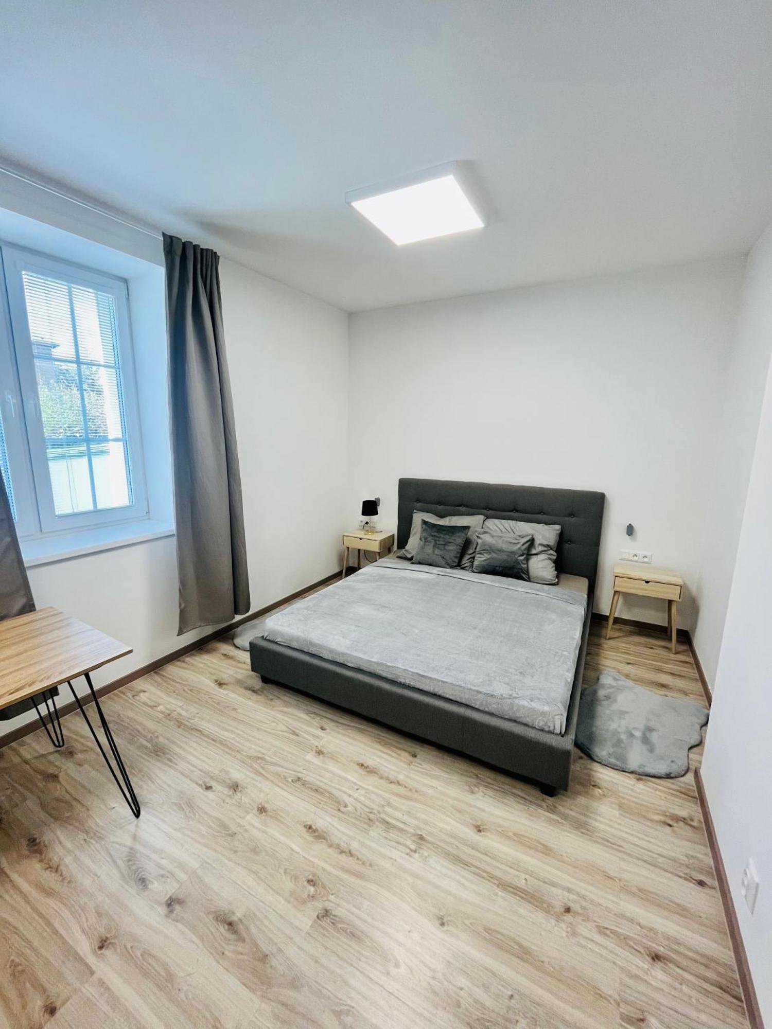 Apartment Riviera Centrum, Private Parking And Smart Check In 班斯卡-比斯特里察 外观 照片