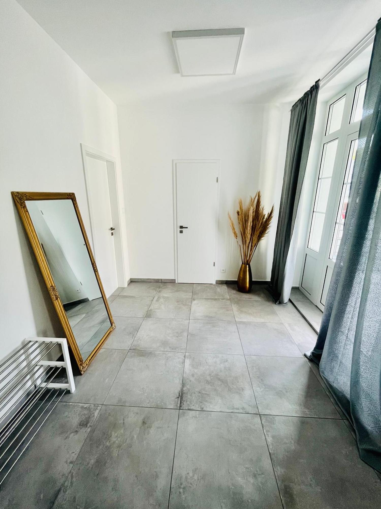 Apartment Riviera Centrum, Private Parking And Smart Check In 班斯卡-比斯特里察 外观 照片