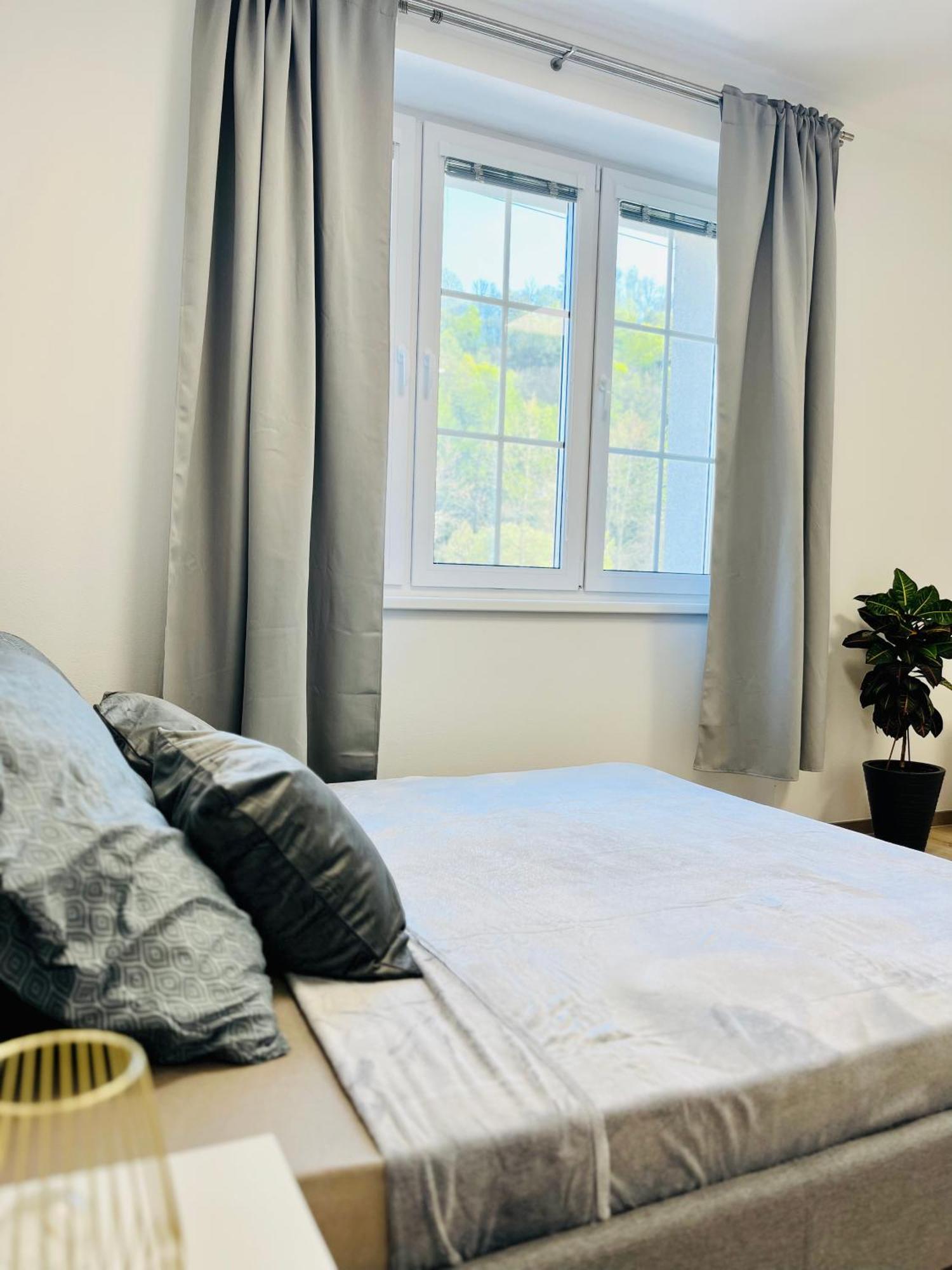 Apartment Riviera Centrum, Private Parking And Smart Check In 班斯卡-比斯特里察 外观 照片
