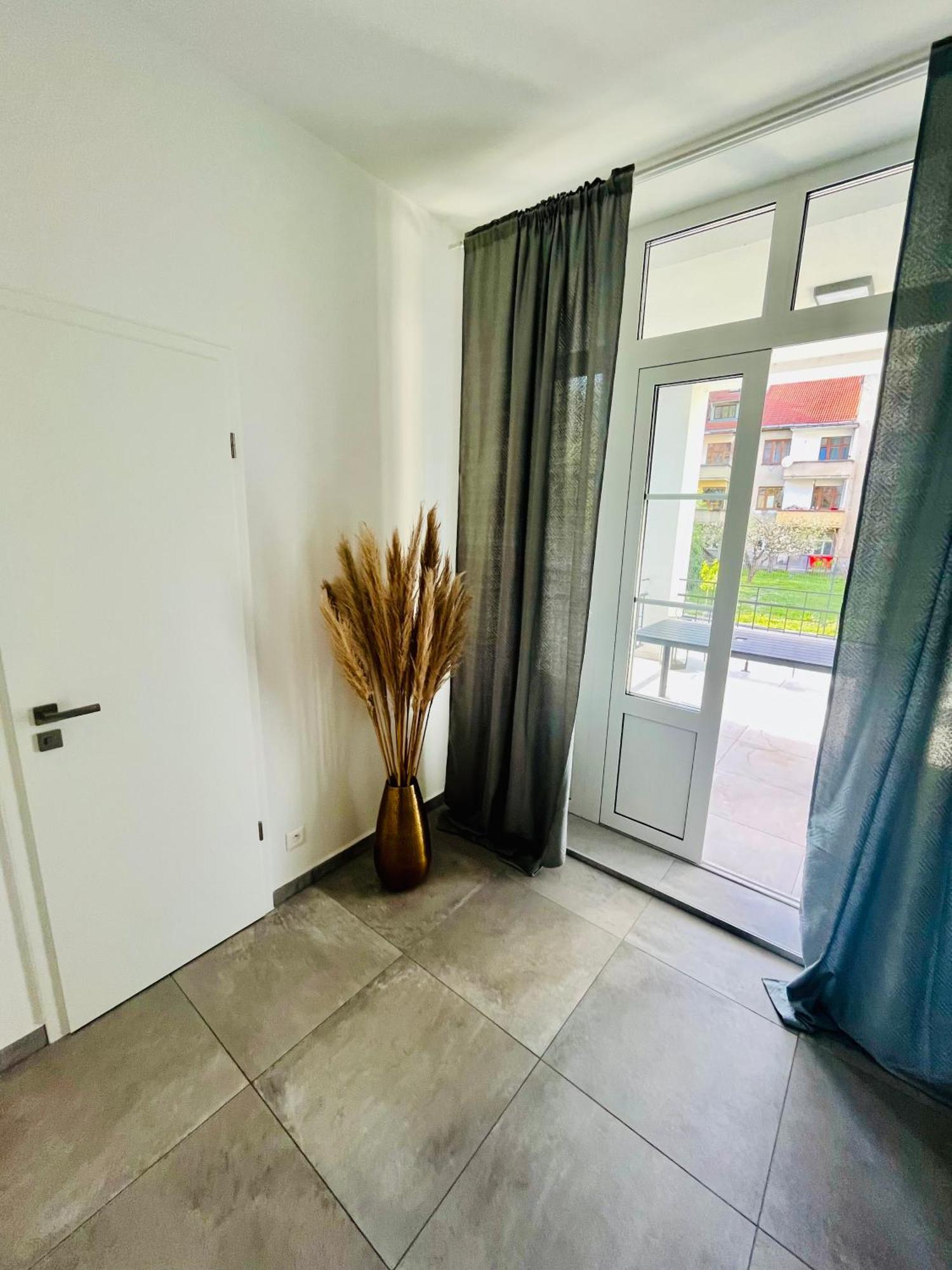 Apartment Riviera Centrum, Private Parking And Smart Check In 班斯卡-比斯特里察 外观 照片