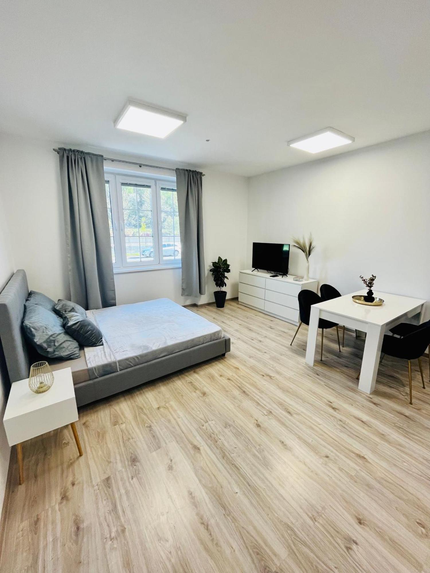 Apartment Riviera Centrum, Private Parking And Smart Check In 班斯卡-比斯特里察 外观 照片